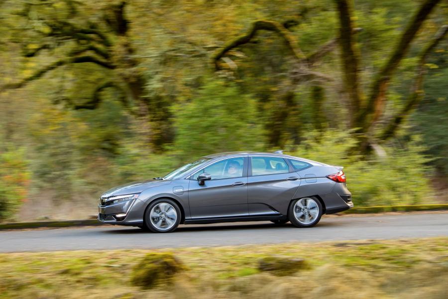  Honda Clarity Plug-In Hybrid 2017 года  (NA) (фото 17 из 84)